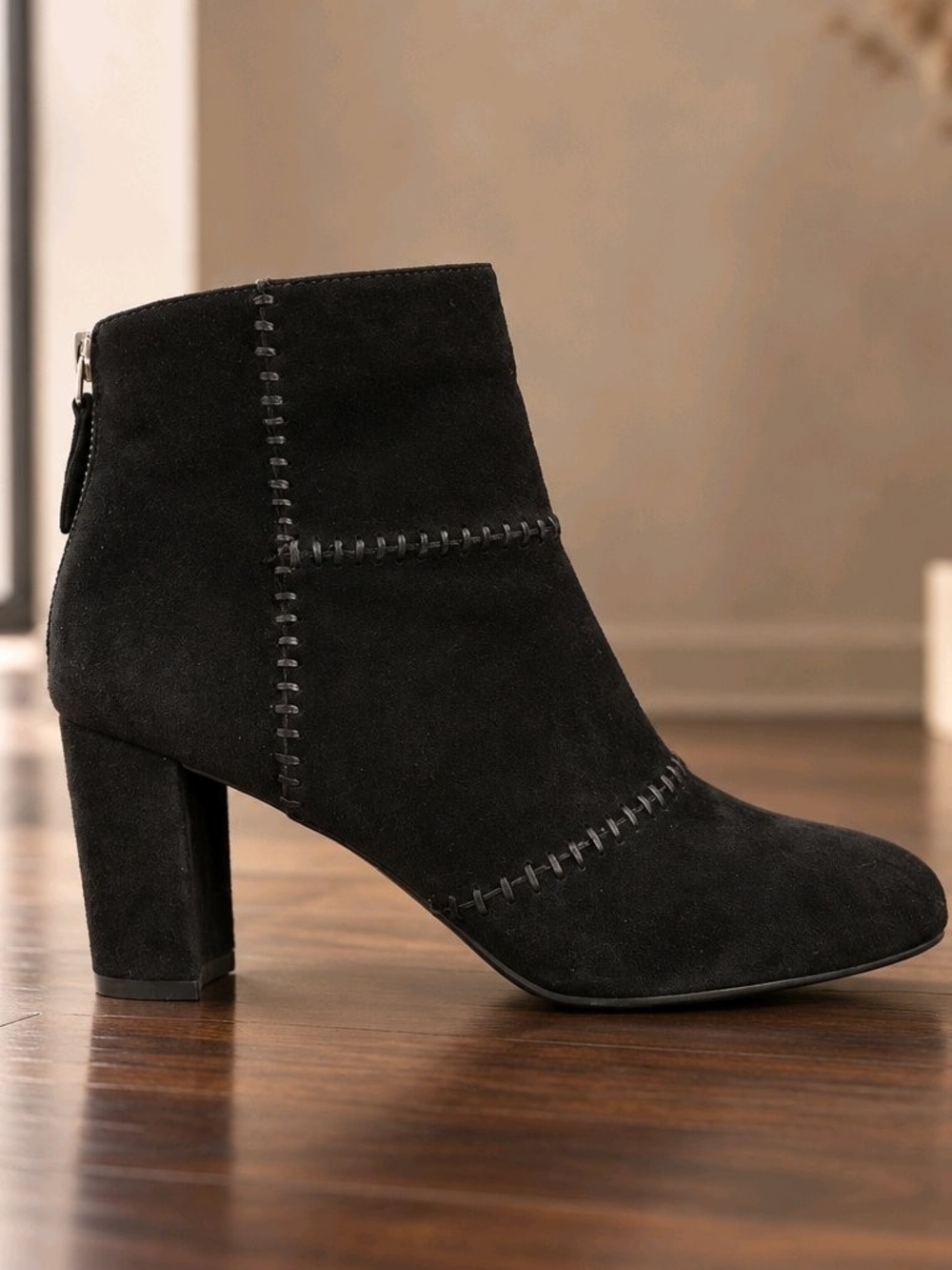 Aerosoles Black Suede First Ave Ankle Booties - Size 8